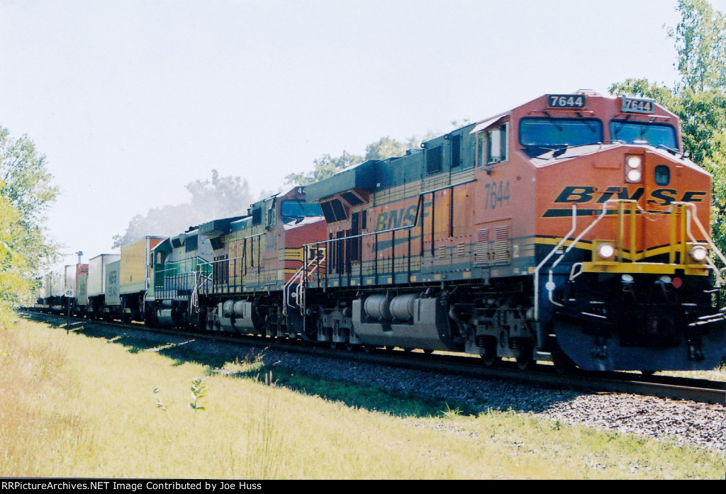 BNSF 7644 West